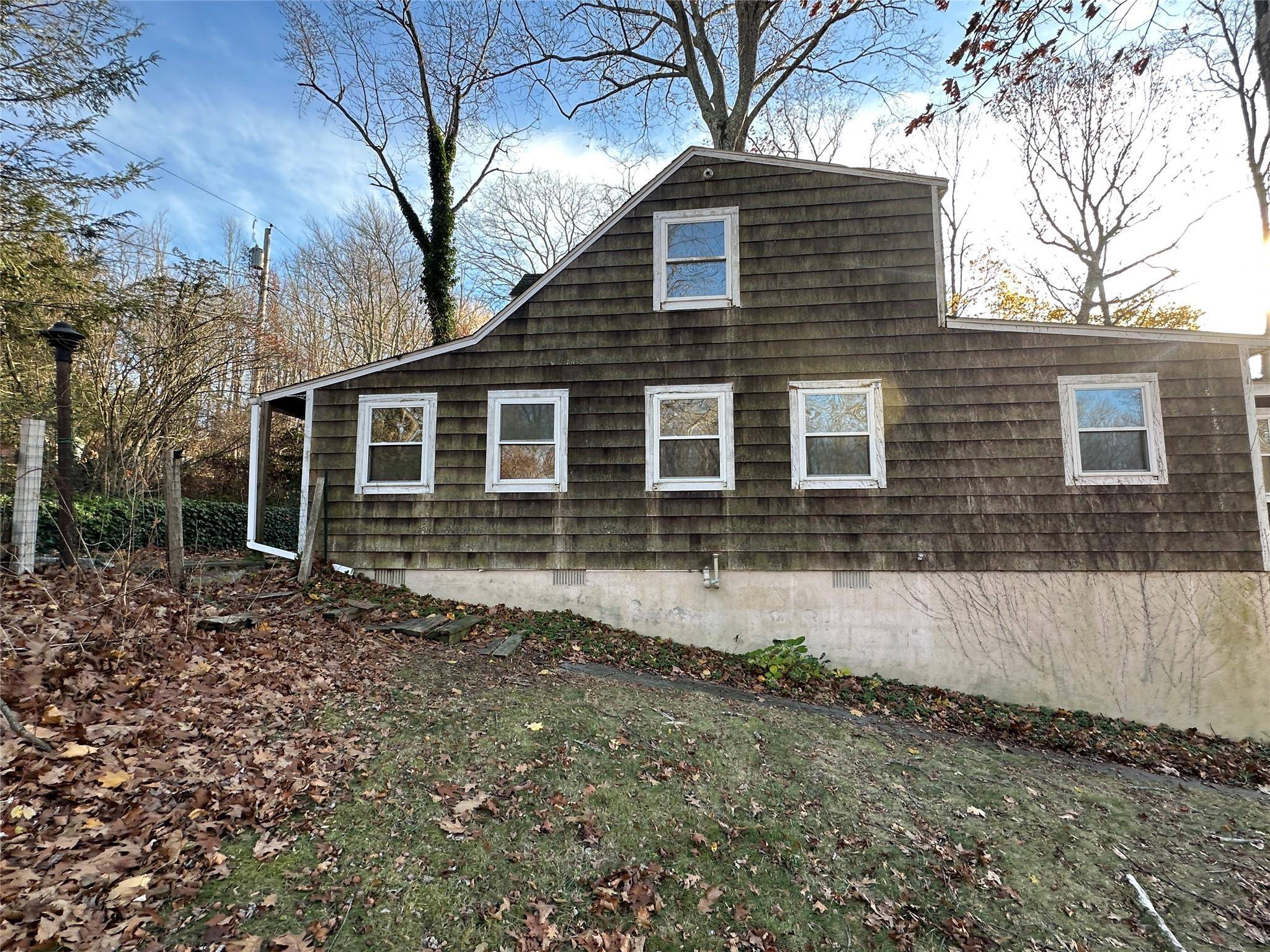 South Salem, NY 10590,6 Hemlock RD