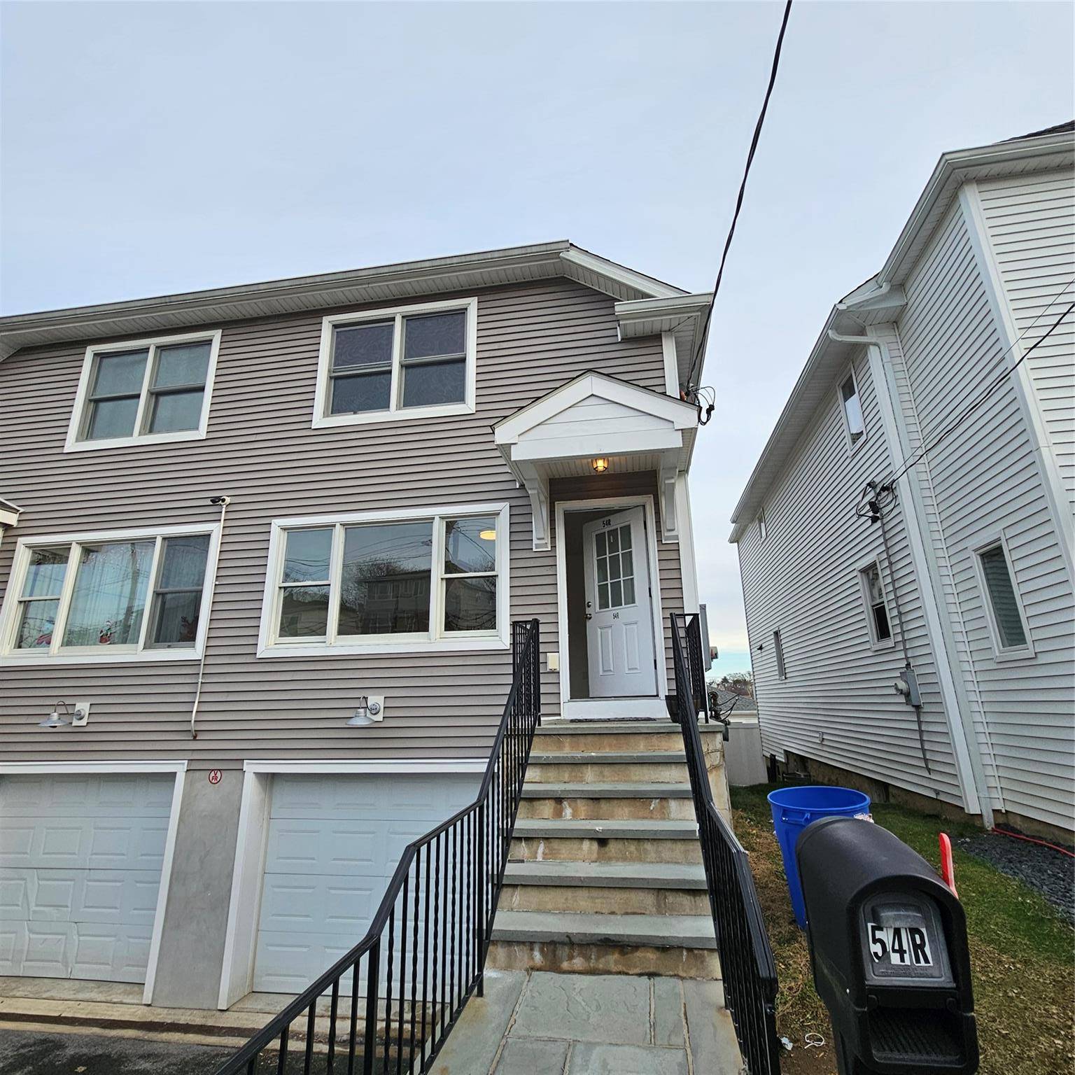 Yonkers, NY 10705,54 Gibson PL