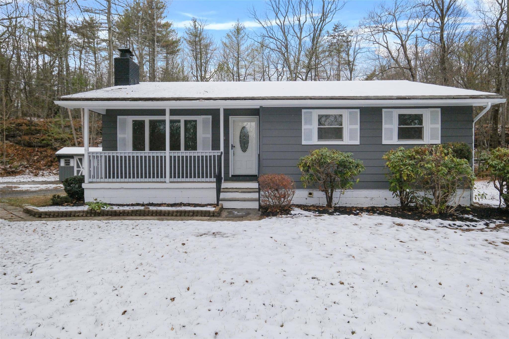 West Hurley, NY 12491,21 Laurel LN