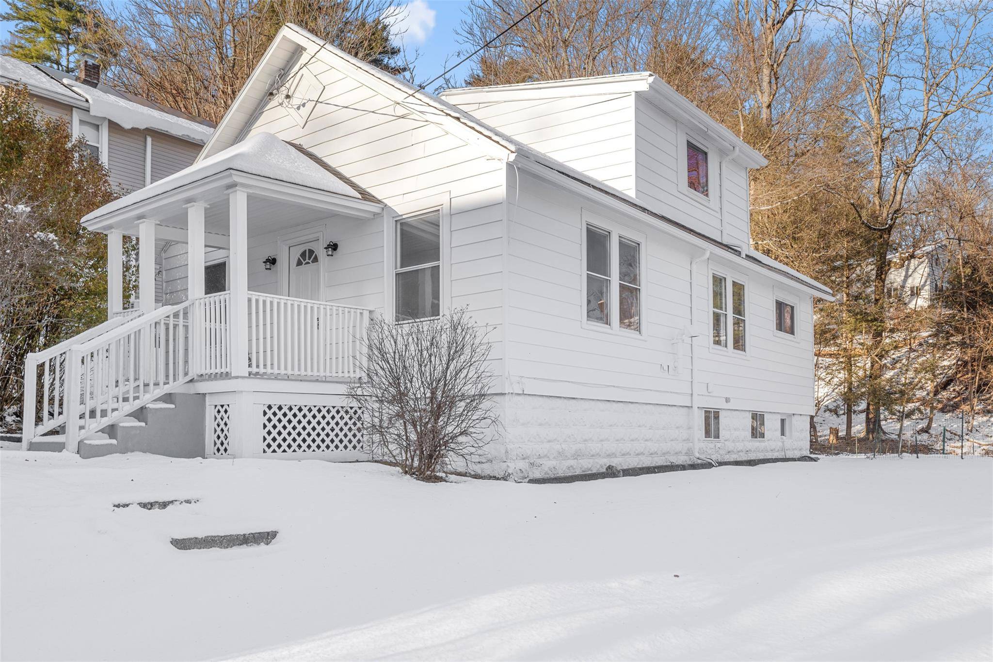 Ellenville, NY 12428,17 Nevins ST