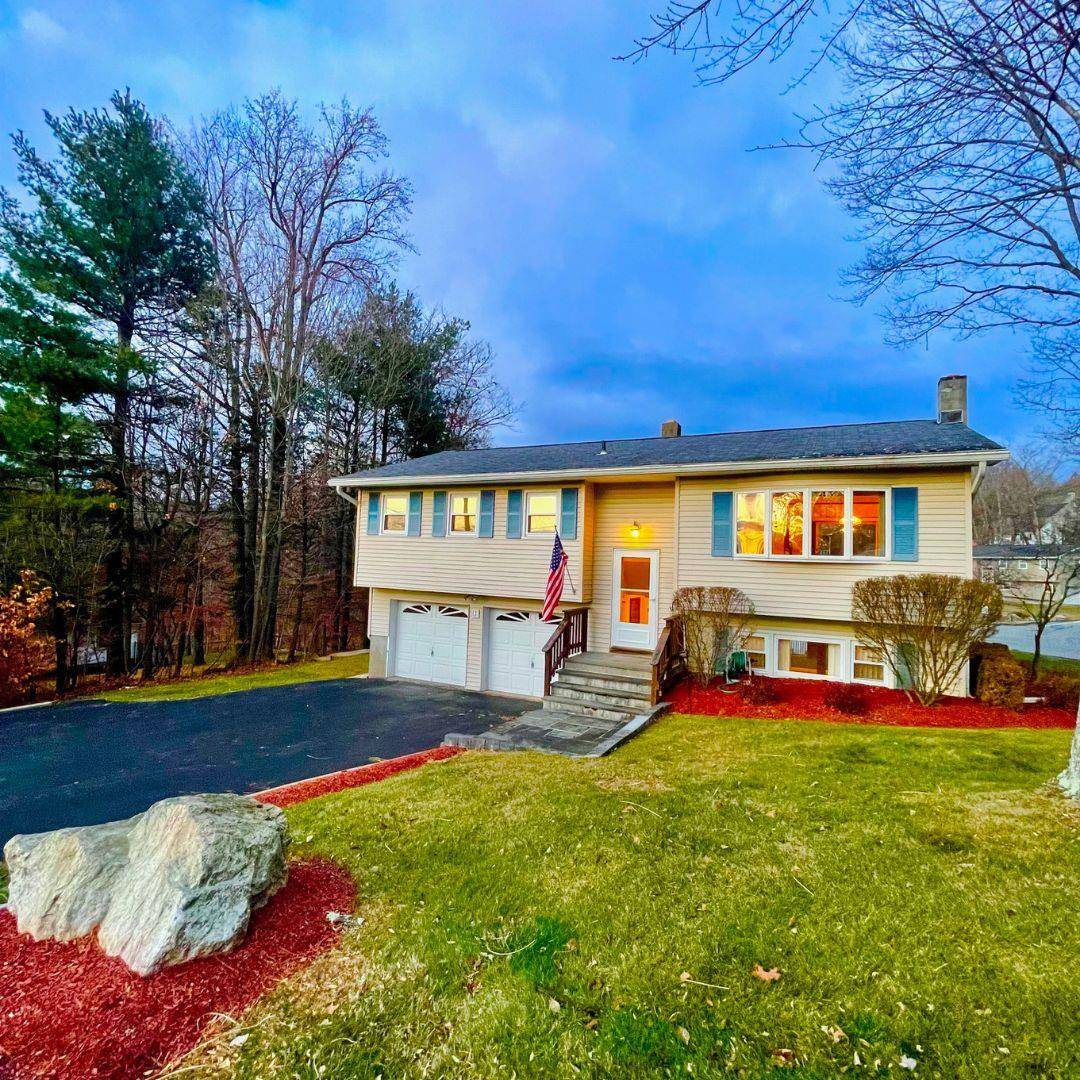 Highland Mills, NY 10930,2 Rigel PL