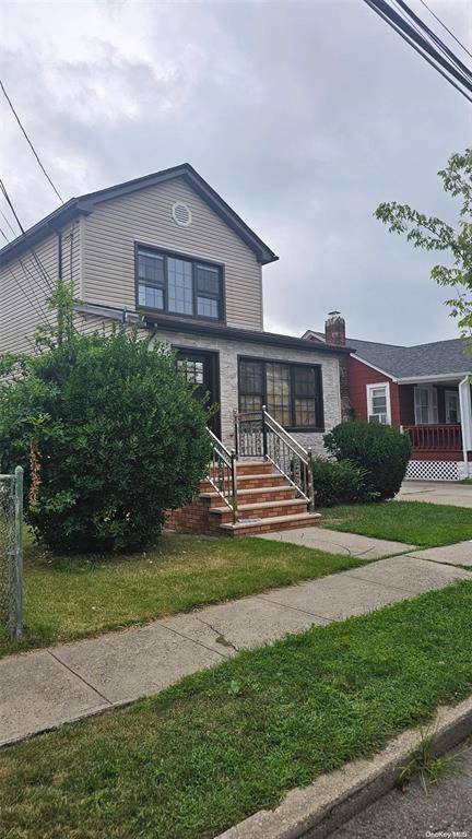 New Hyde Park, NY 11040,22 S 17 ST