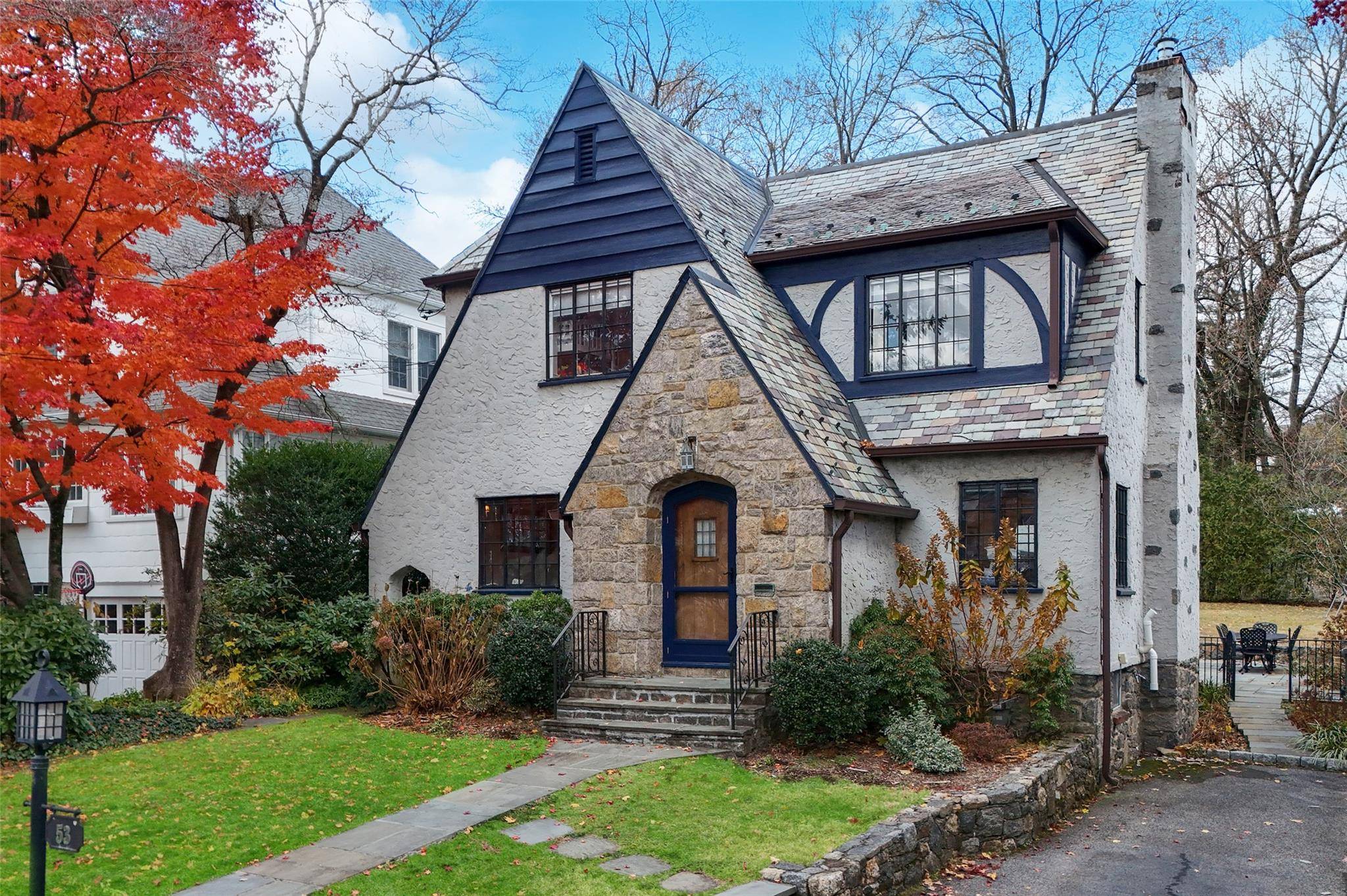 Larchmont, NY 10538,53 Fernwood RD