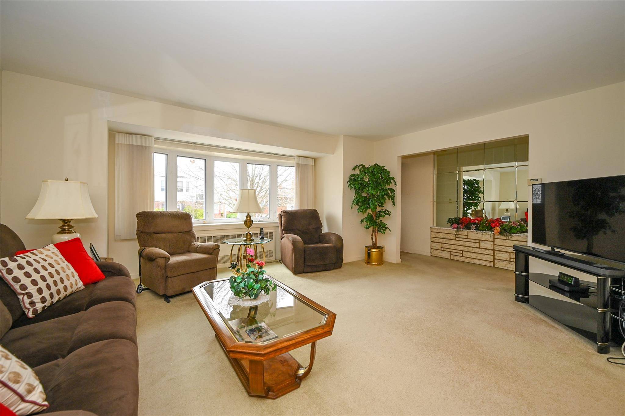 Bayside, NY 11364,58-10 230 ST