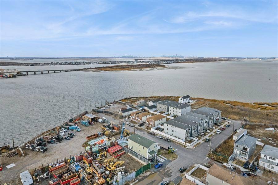 Arverne, NY 11692,560 Barbadoes DR
