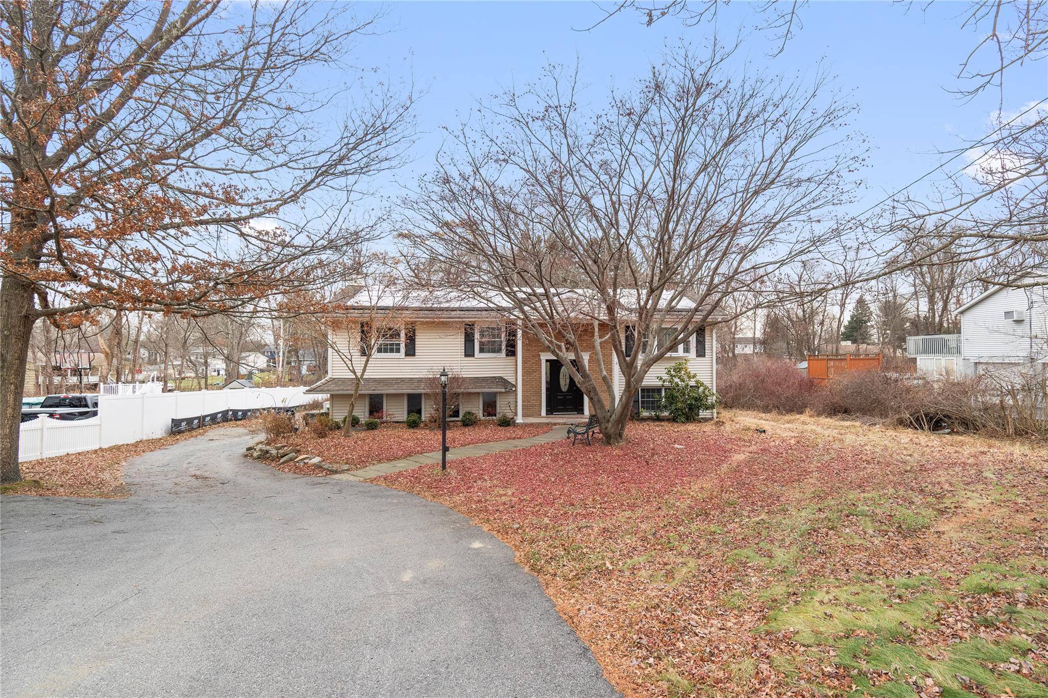 Mahopac, NY 10541,96 Fairmont RD
