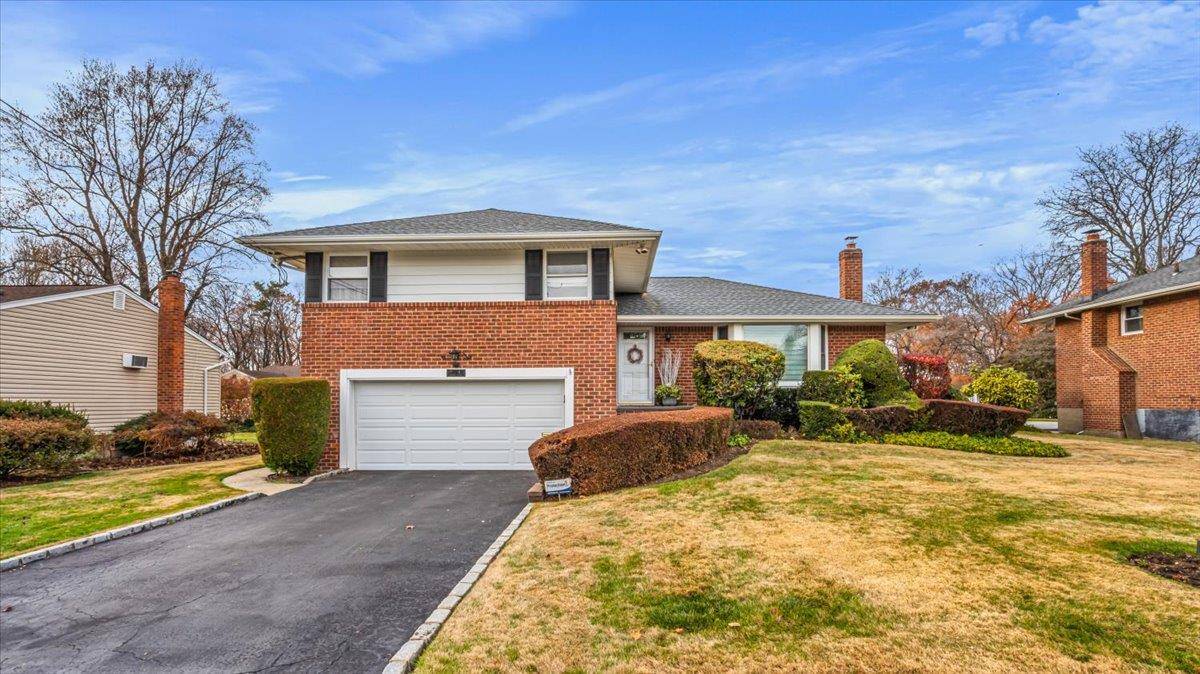 Westbury, NY 11590,6 orient CT