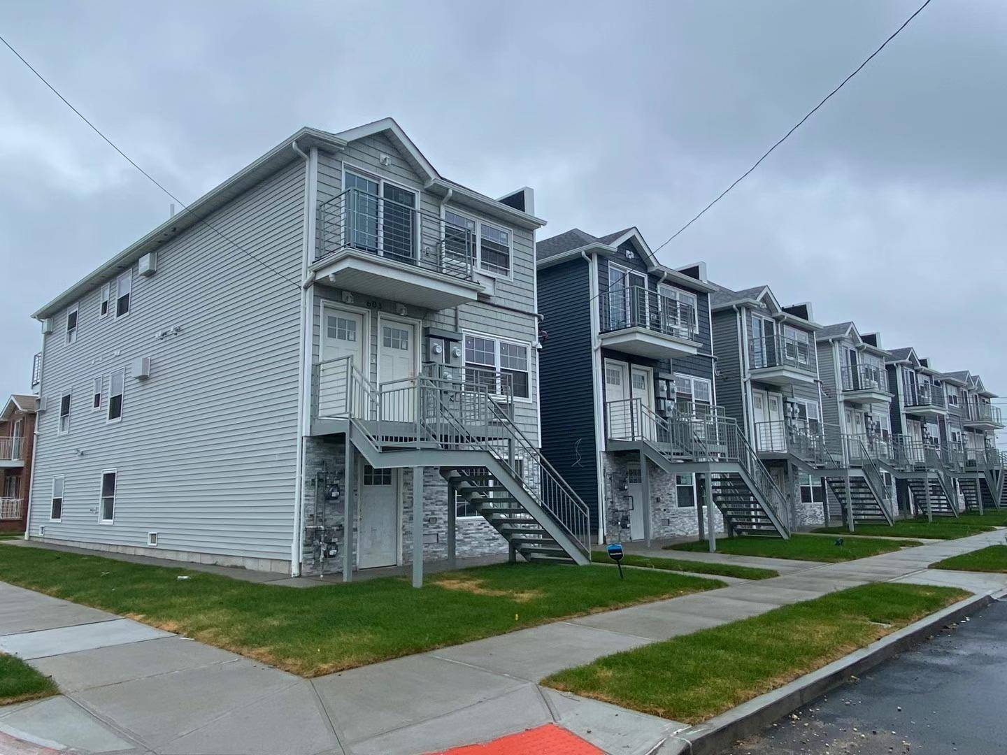 Arverne, NY 11692,605 Barbadoes DR