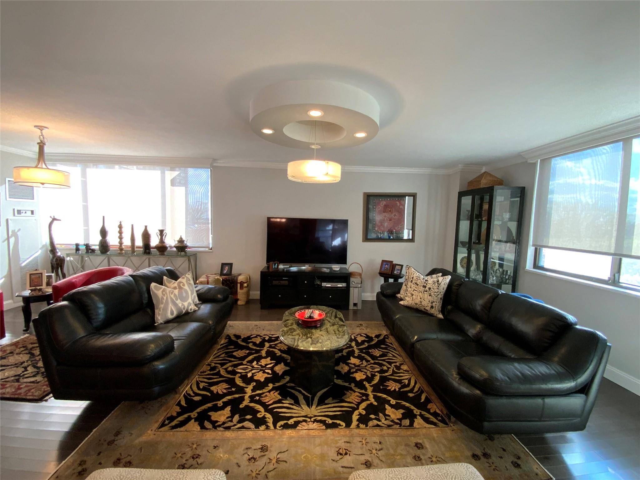 Floral Park, NY 11005,26910 Grand Central Parkway #2W