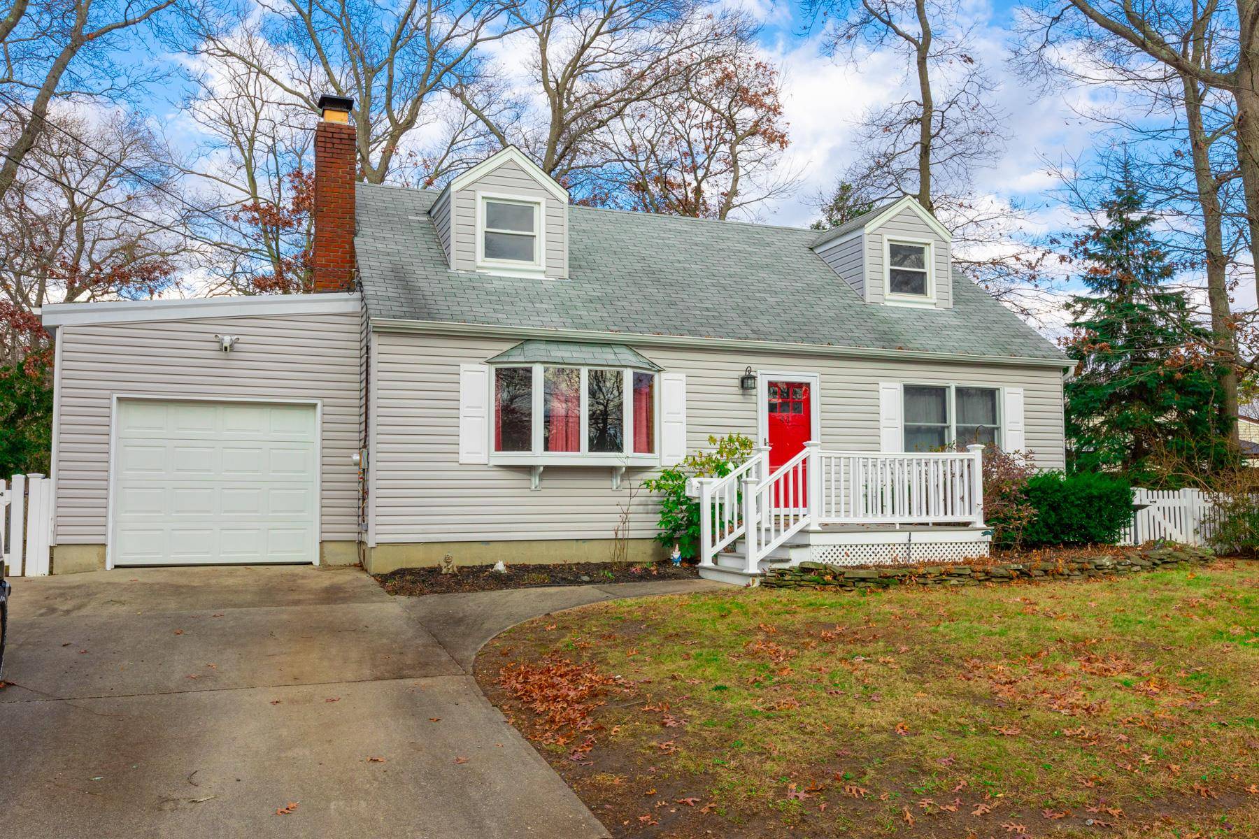 Islip, NY 11751,41 Elliot ST