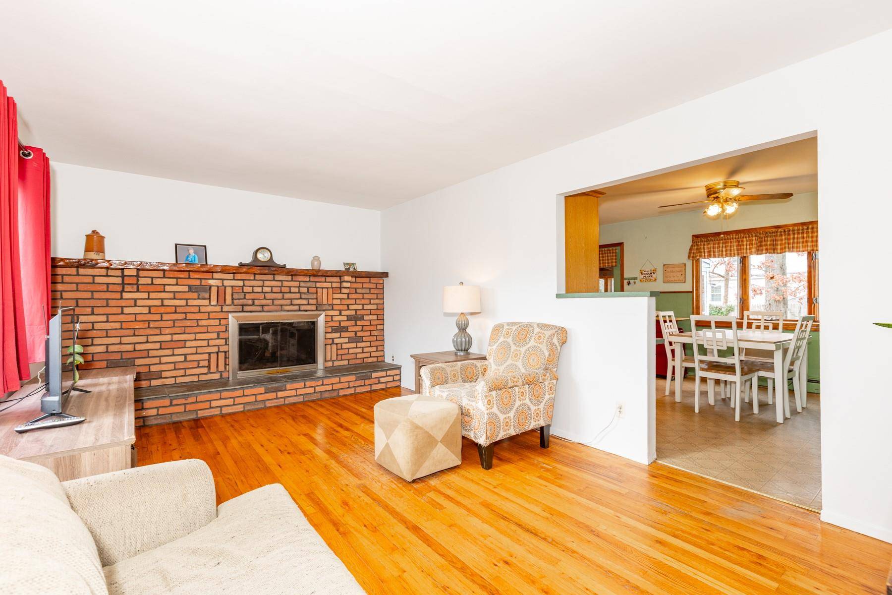 Islip, NY 11751,41 Elliot ST