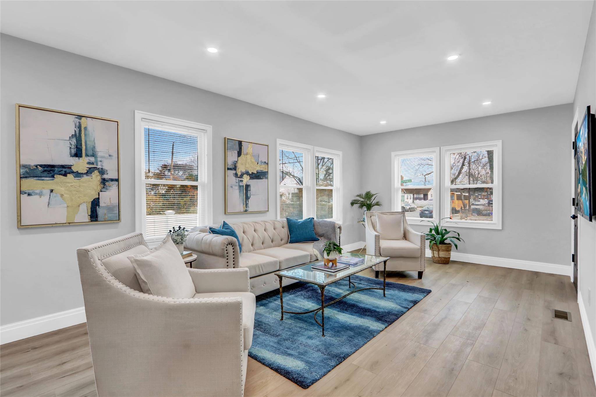 Roosevelt, NY 11575,129 E Fulton AVE