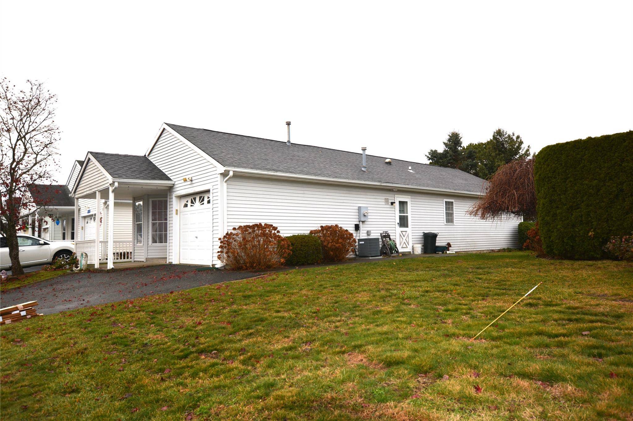 Manorville, NY 11949,5157 Village CIR