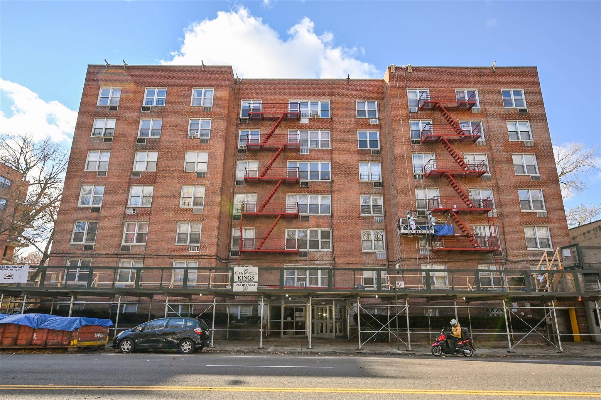 Bronx, NY 10471,6535 Broadway #6A