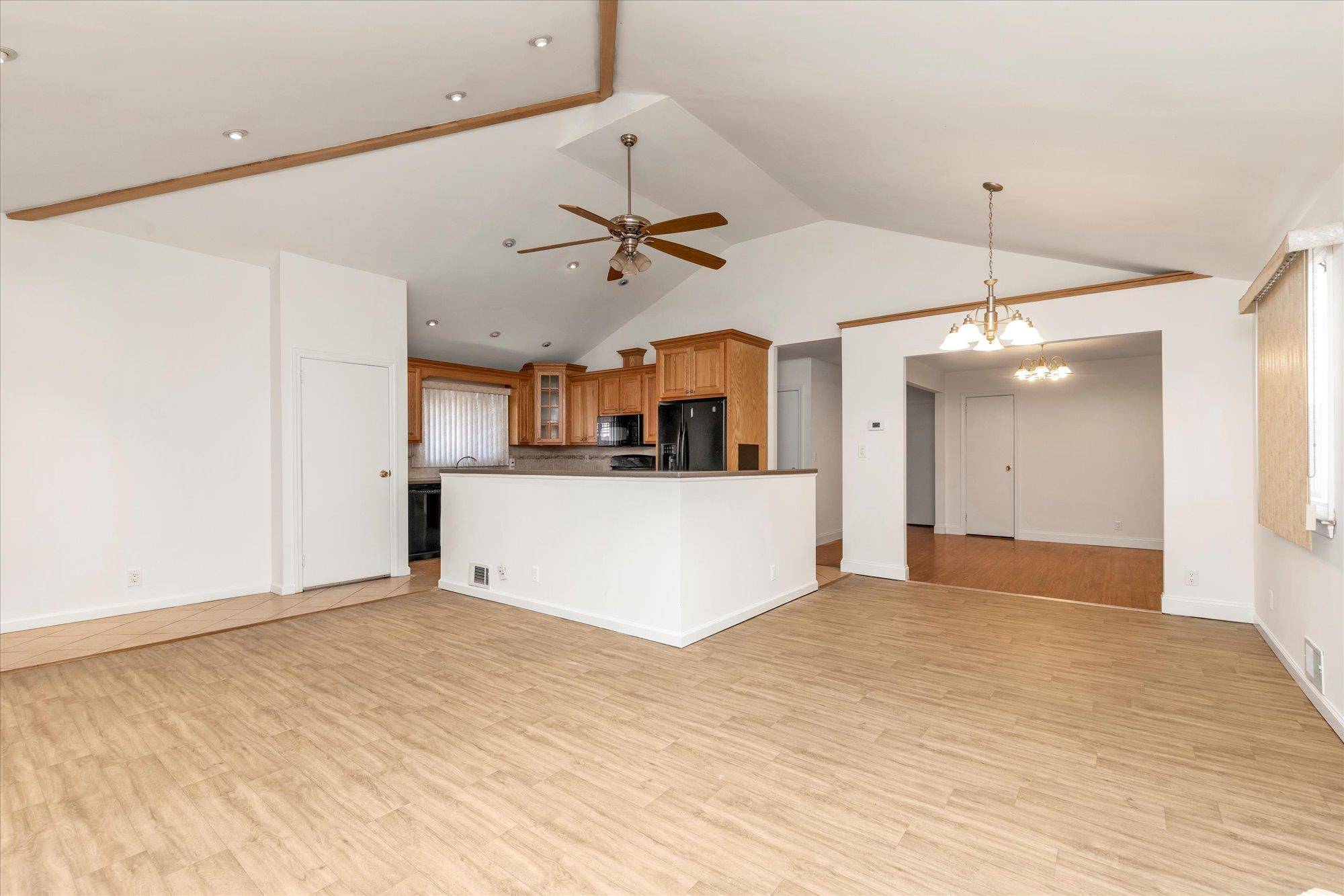 Bayside, NY 11361,20070 39th AVE