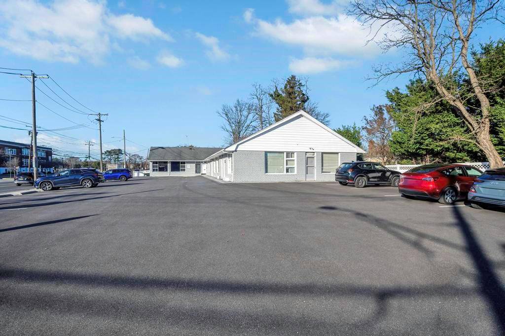 Merrick, NY 11566,Address not disclosed