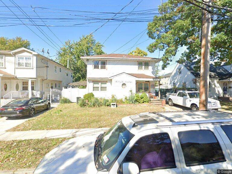 Rosedale, NY 11422,142-28 254th ST