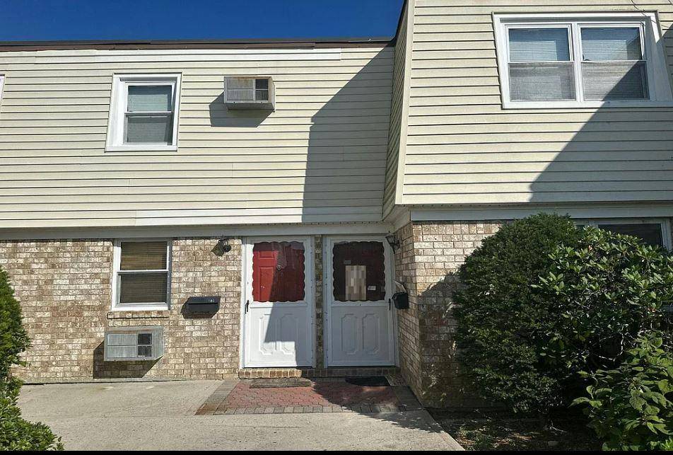 Amityville, NY 11701,15 Harrison Ave #60G