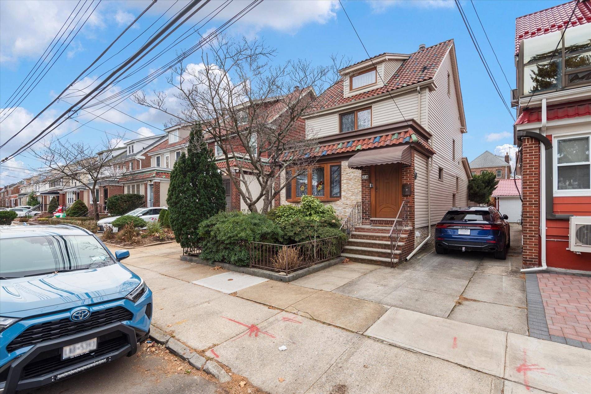 Middle Village, NY 11379,63-16 84th PL