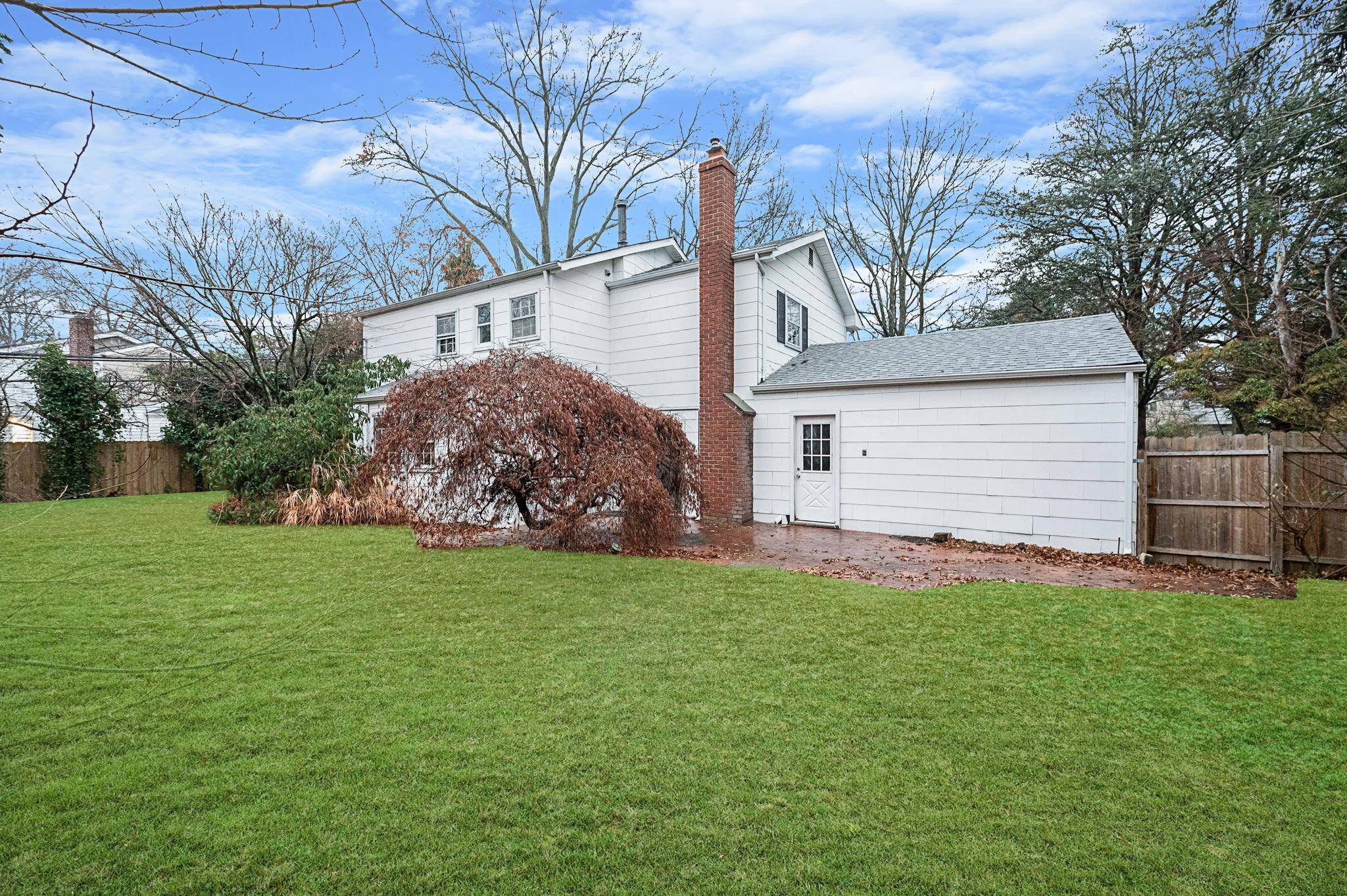 Greenlawn, NY 11740,4 Frost Pond Road