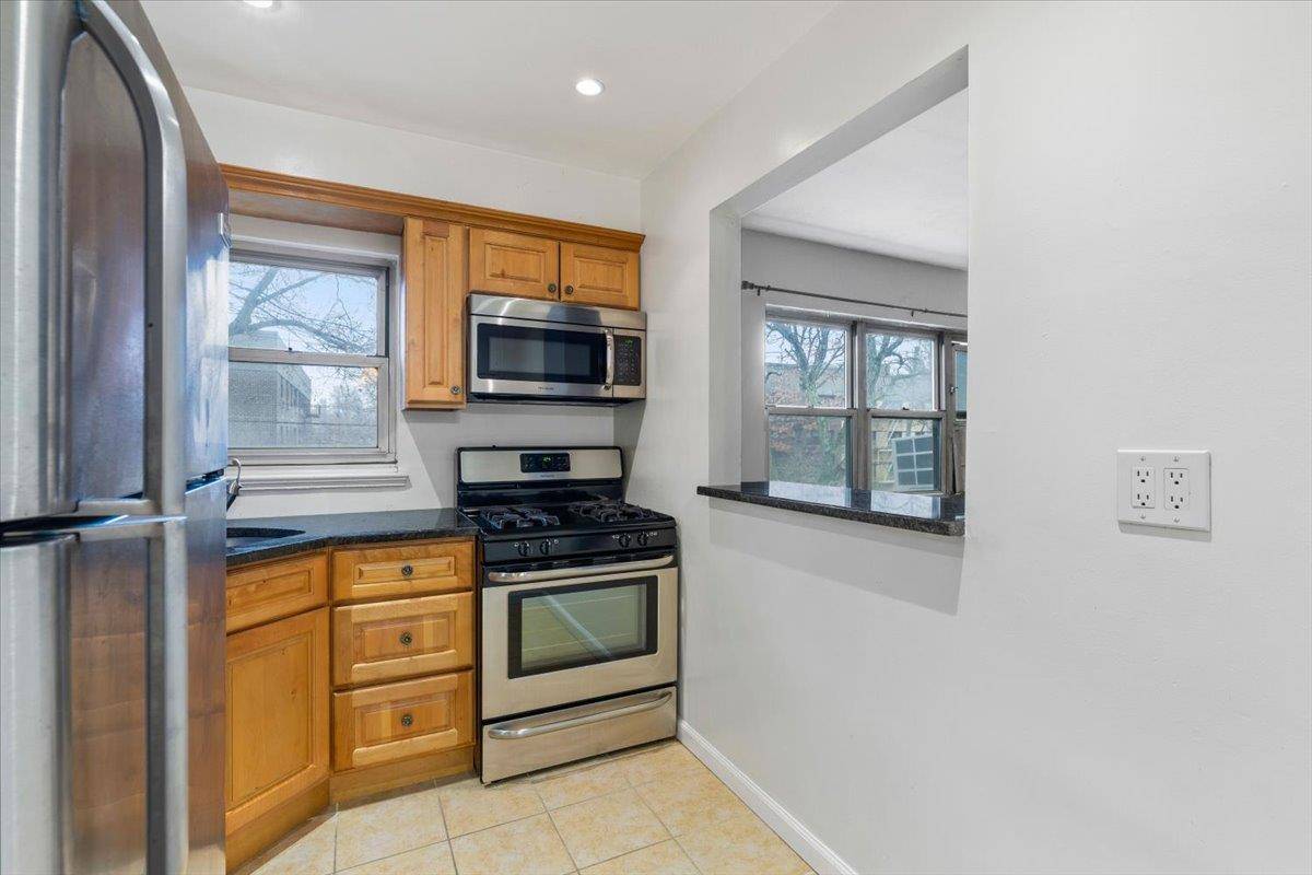 New Rochelle, NY 10801,2250 Palmer AVE #3K