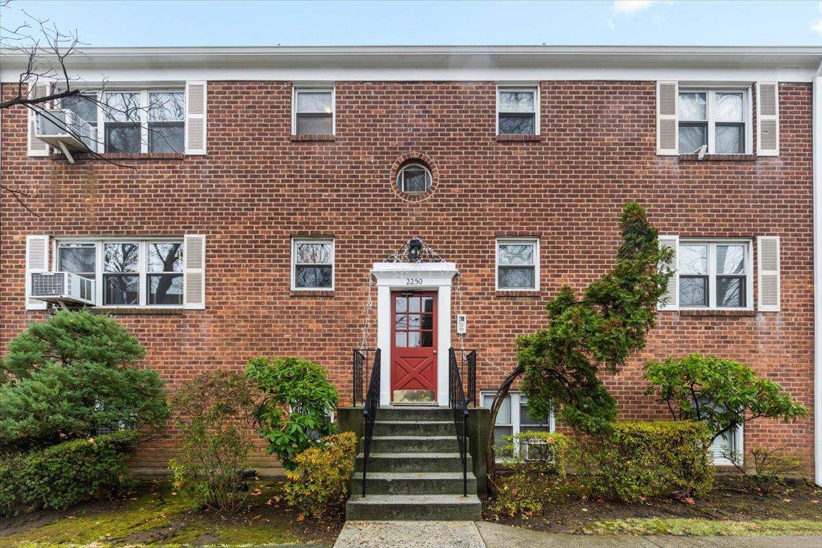 New Rochelle, NY 10801,2250 Palmer AVE #3K