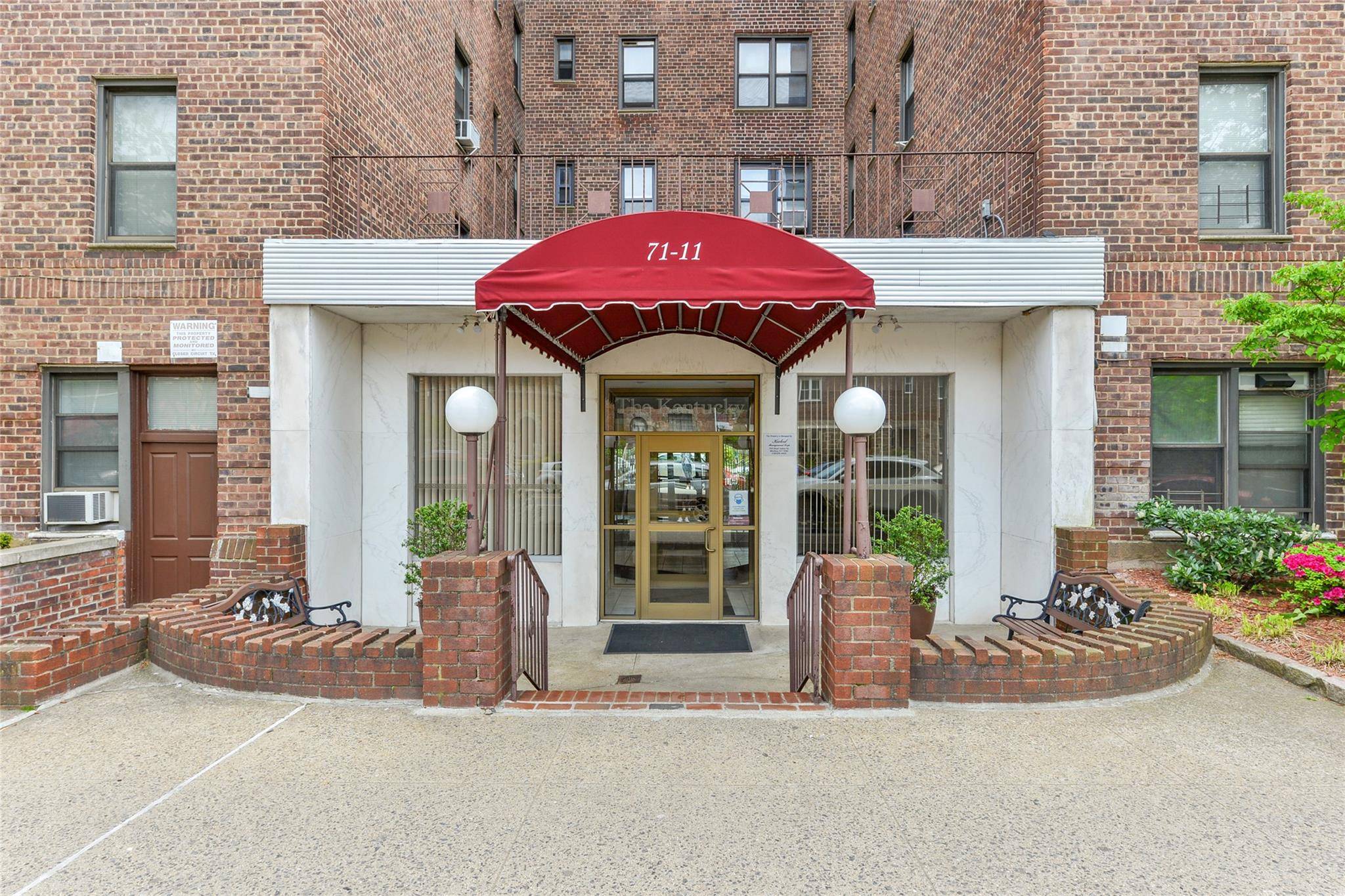 Forest Hills, NY 11375,71-11 Yellowstone BLVD #4A