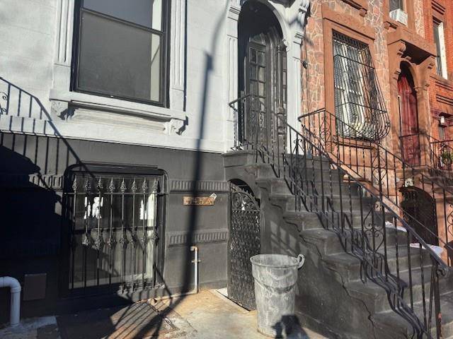 Brooklyn, NY 11221,545A Quincy street #3