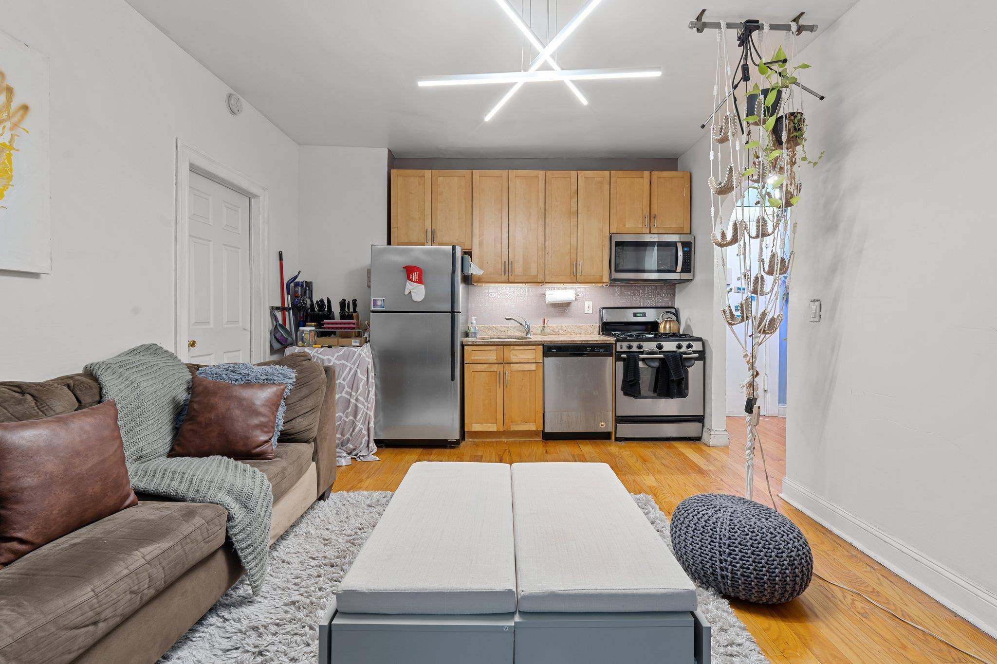 Bronx, NY 10451,811 Walton AVE #A12