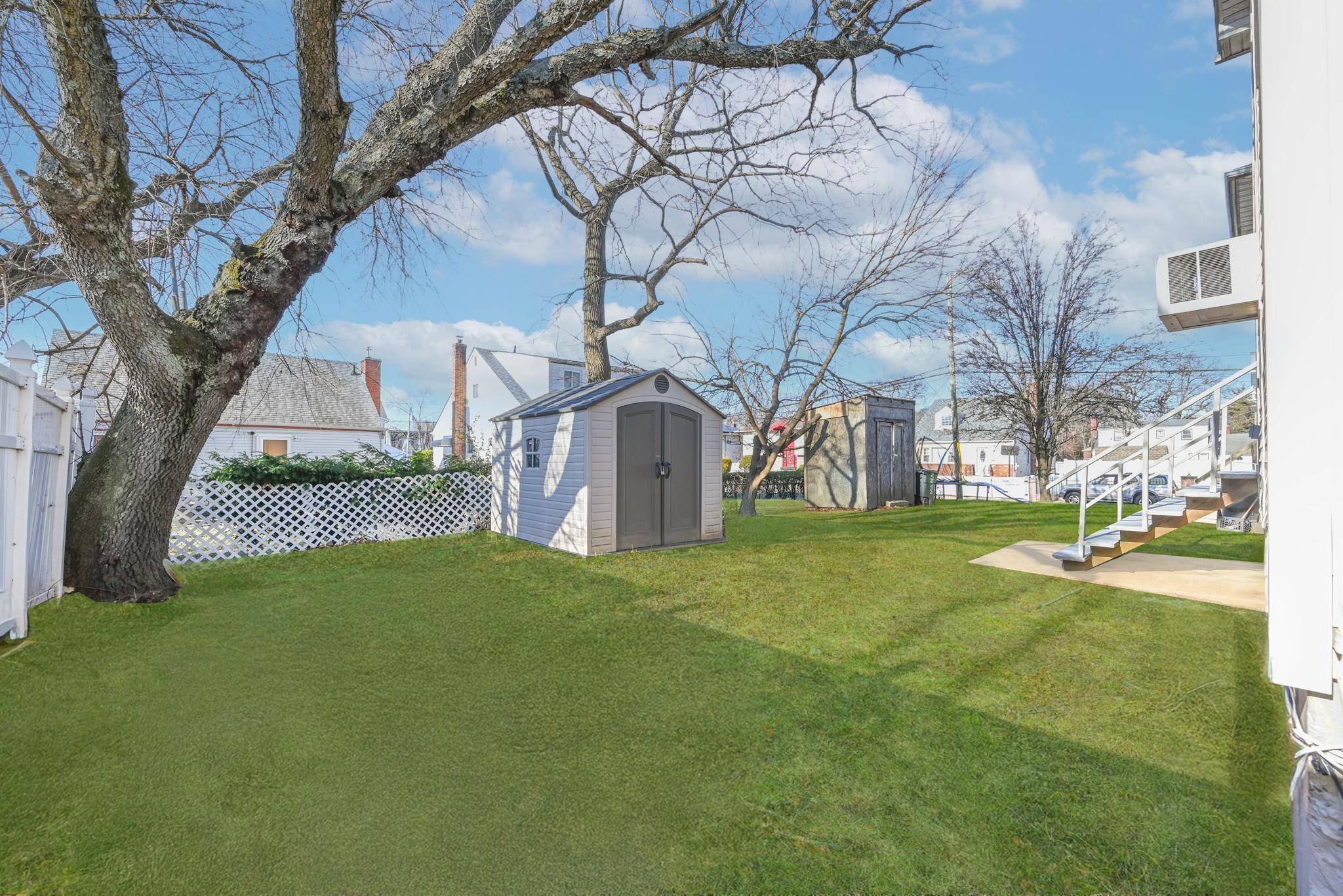 West Hempstead, NY 11552,1050 Mahopac RD