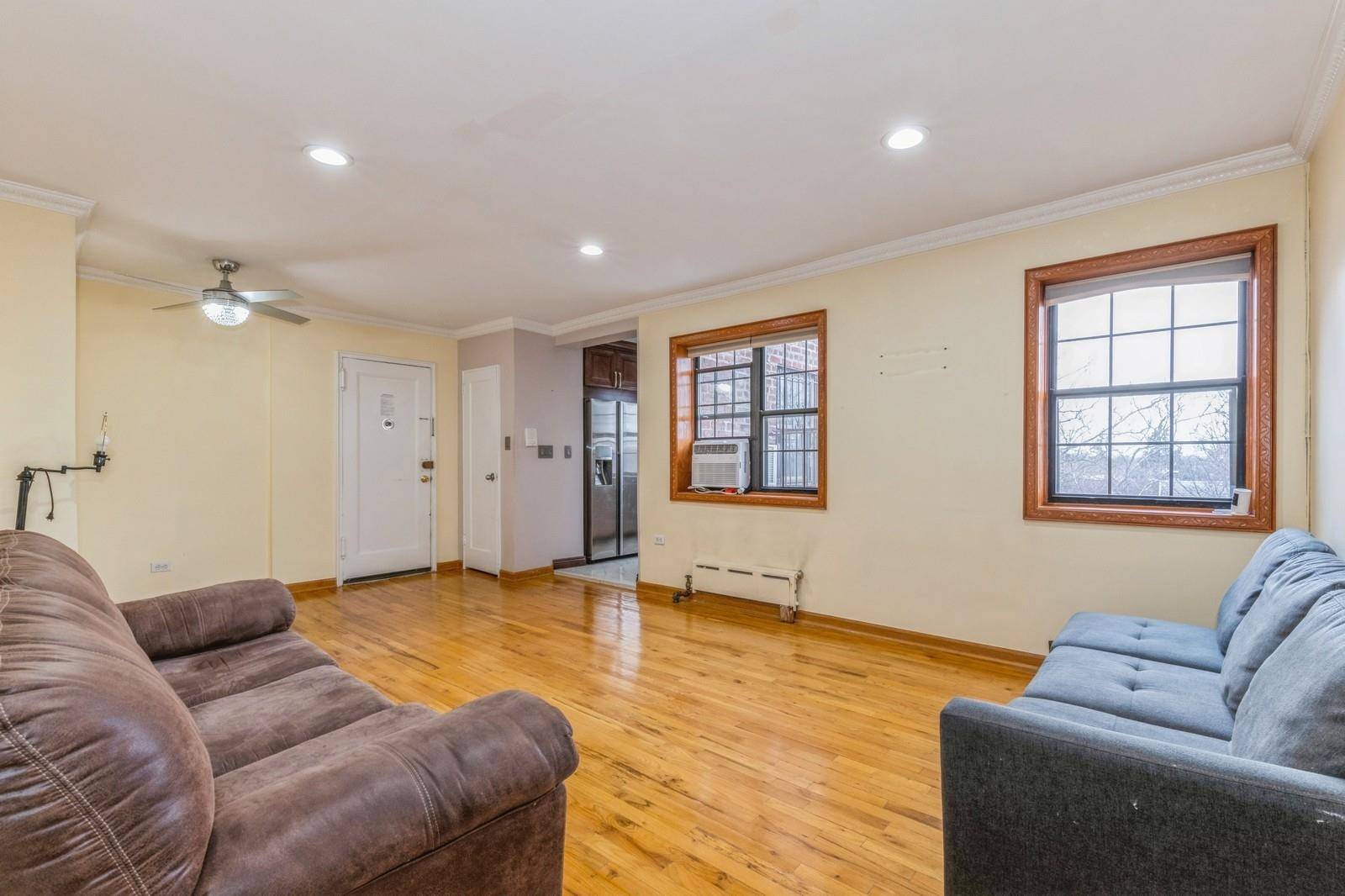 Kew Garden Hills, NY 11367,78-31 147 ST #3J