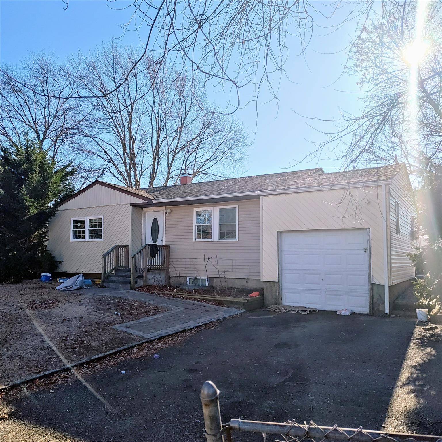 East Patchogue, NY 11772,270 Louise AVE