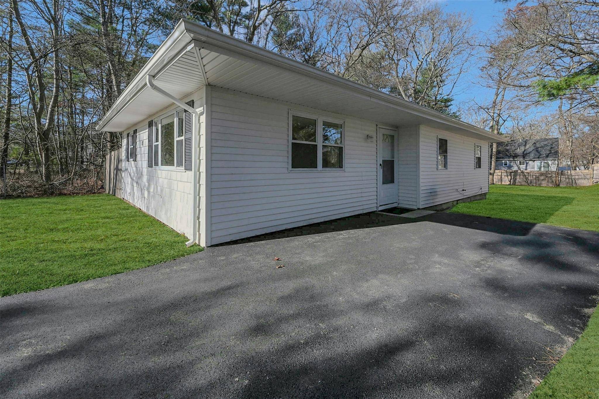 Medford, NY 11763,45 Park LN