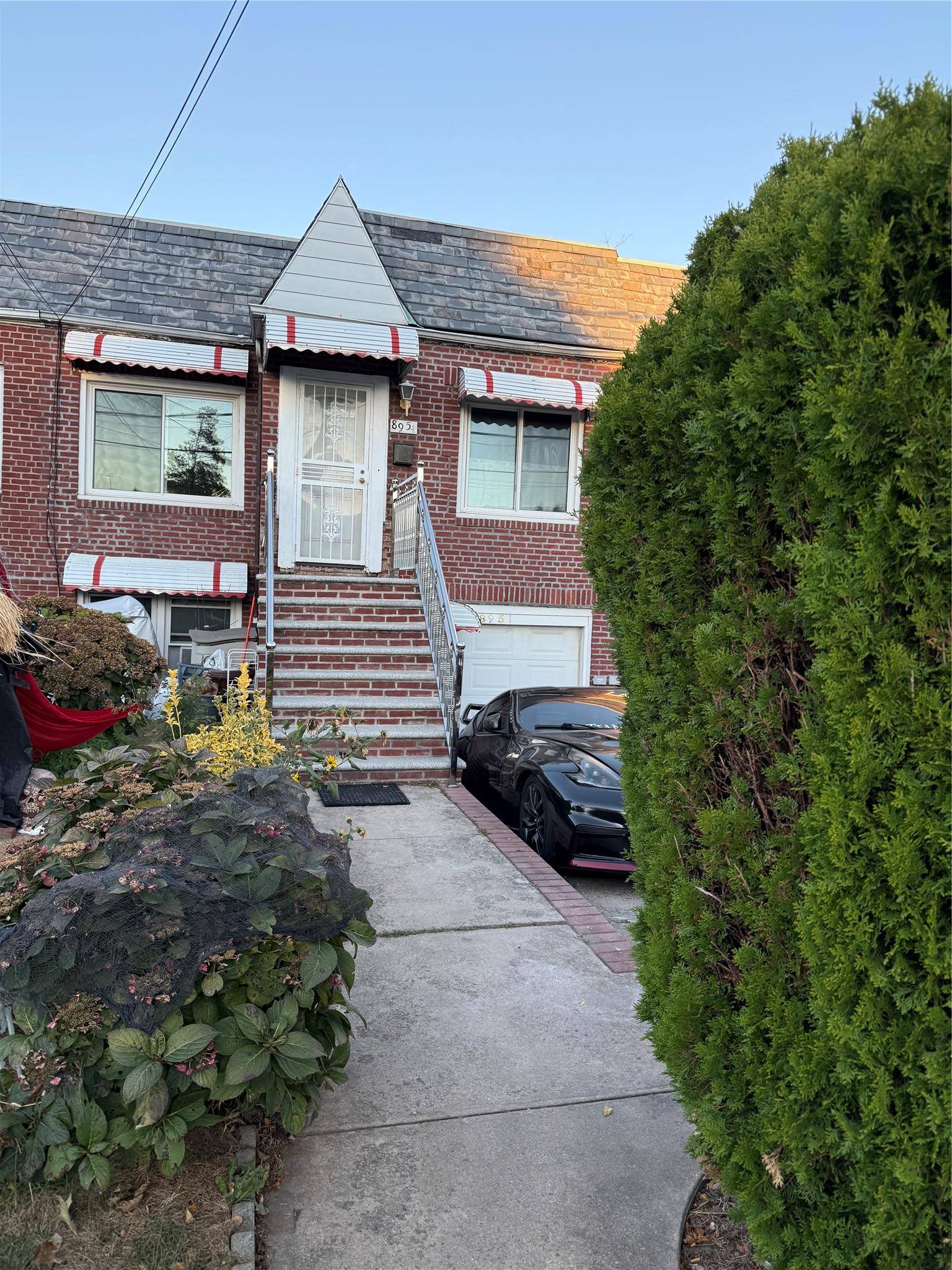 Queens Village, NY 11427,89-51 217th ST