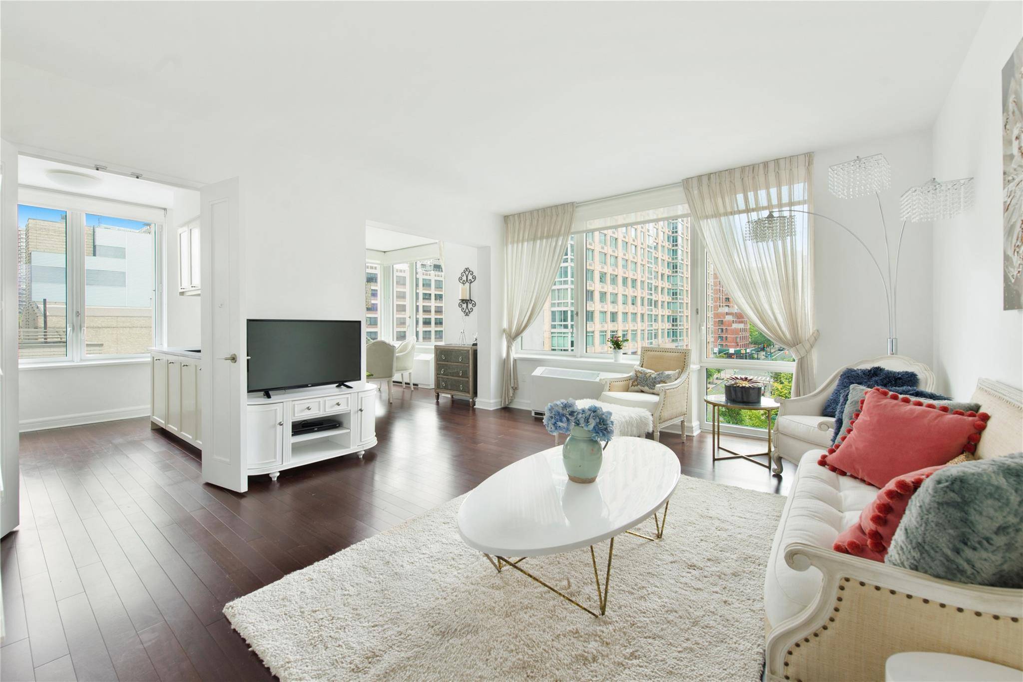 New York (manhattan), NY 10069,80 Riverside Blvd 6G