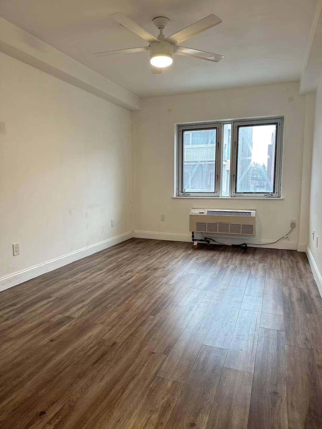 Fresh Meadows, NY 11365,71-33 162 st ST #2A