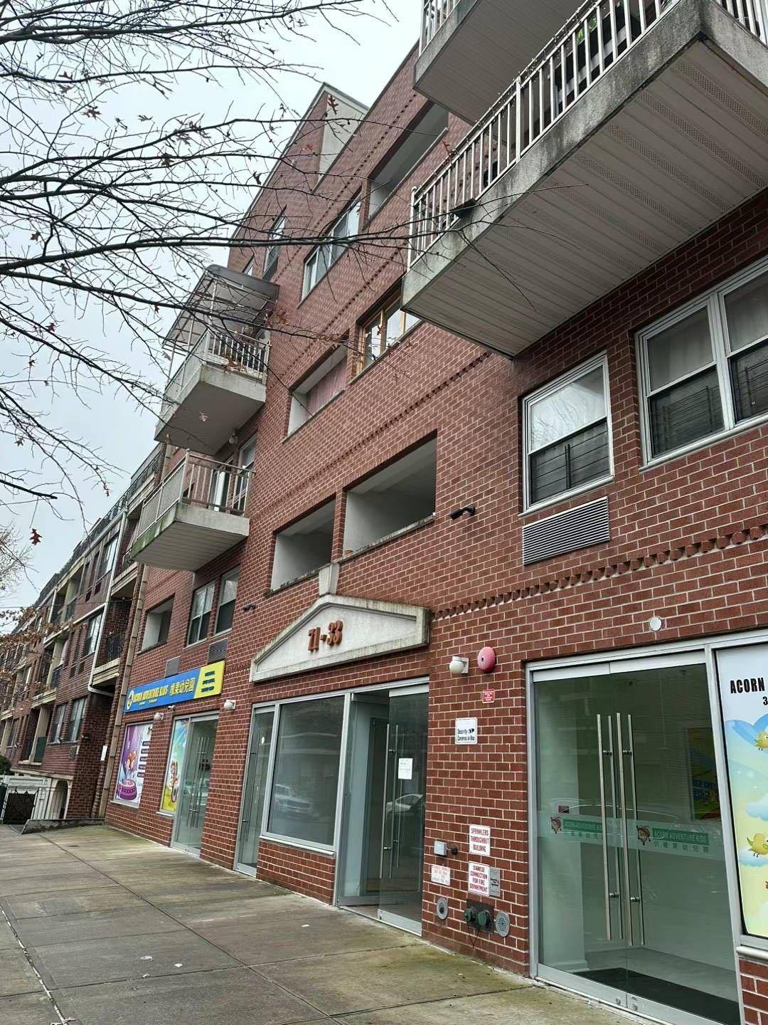 Fresh Meadows, NY 11365,71-33 162 st ST #2A