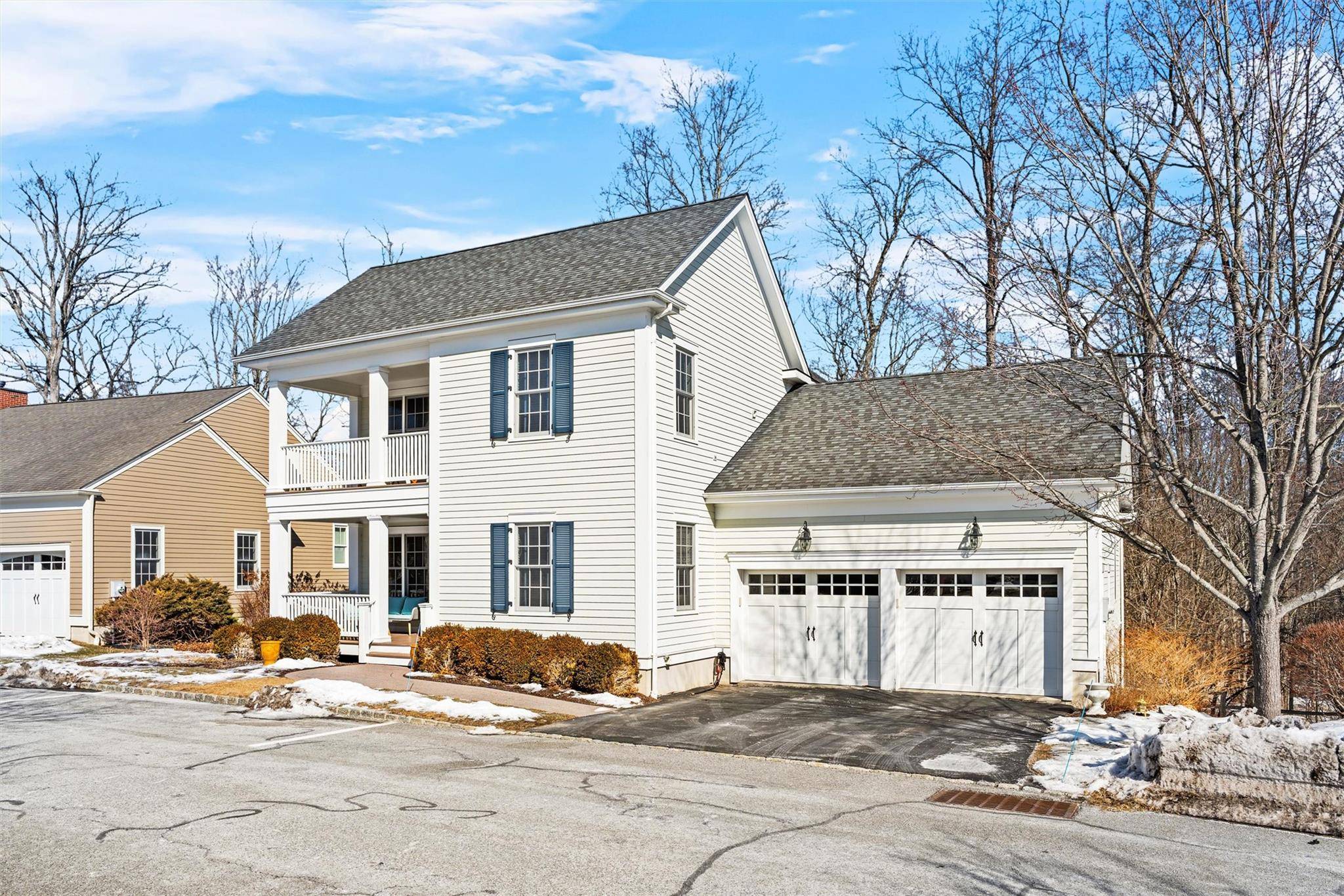 Warwick, NY 10990,11 Long House Road