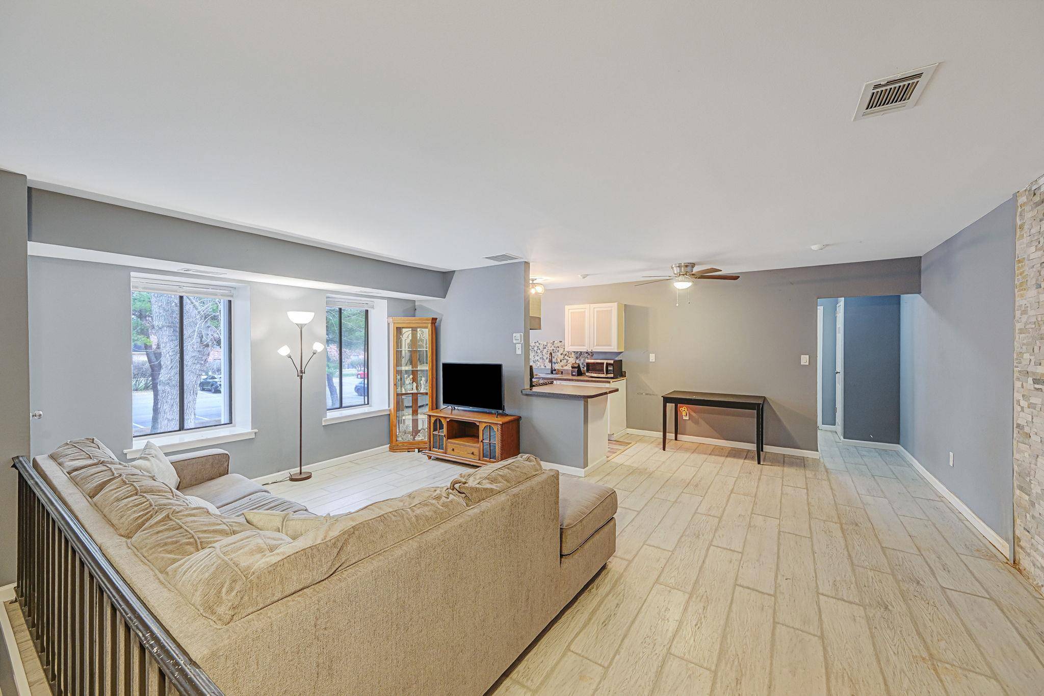Coram, NY 11727,6 Kiowa CT #6