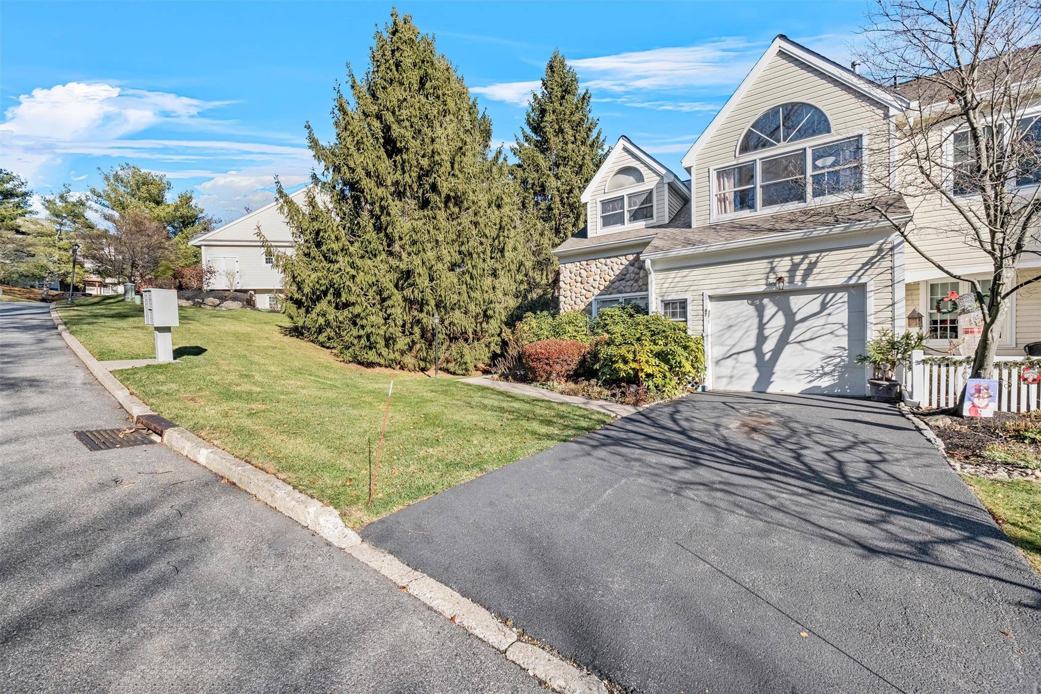 Fishkill, NY 12524,87 Spruce Ridge Dr.