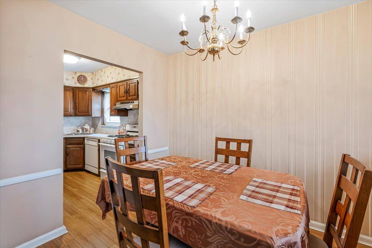 Maspeth, NY 11378,52-30 69th PL