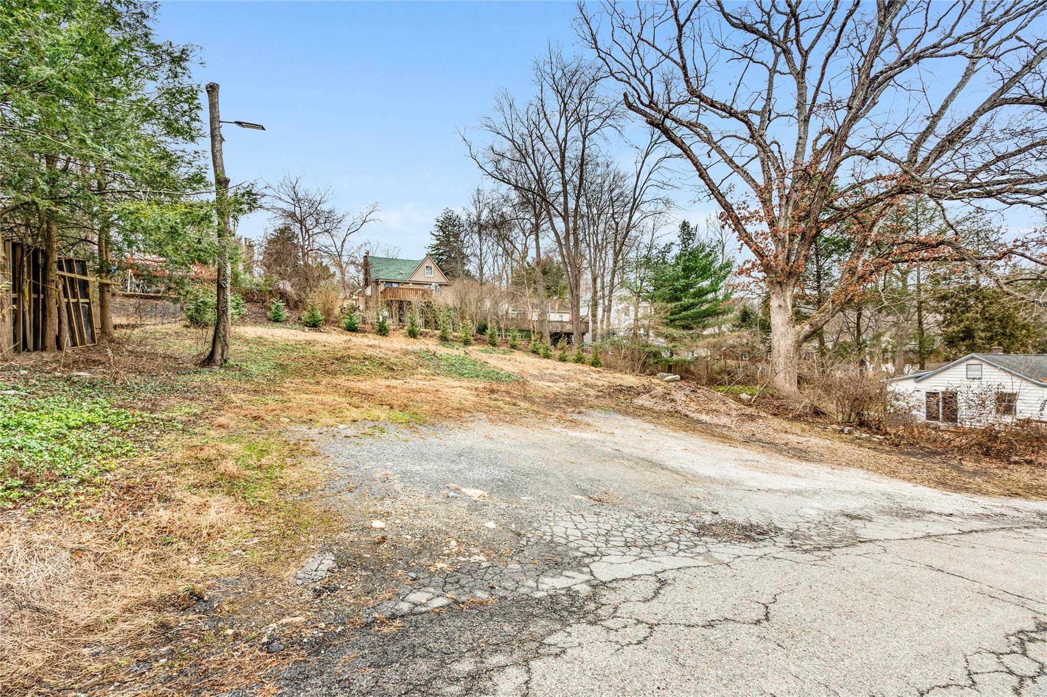 Lake Peekskill, NY 10537,24 Pine ST