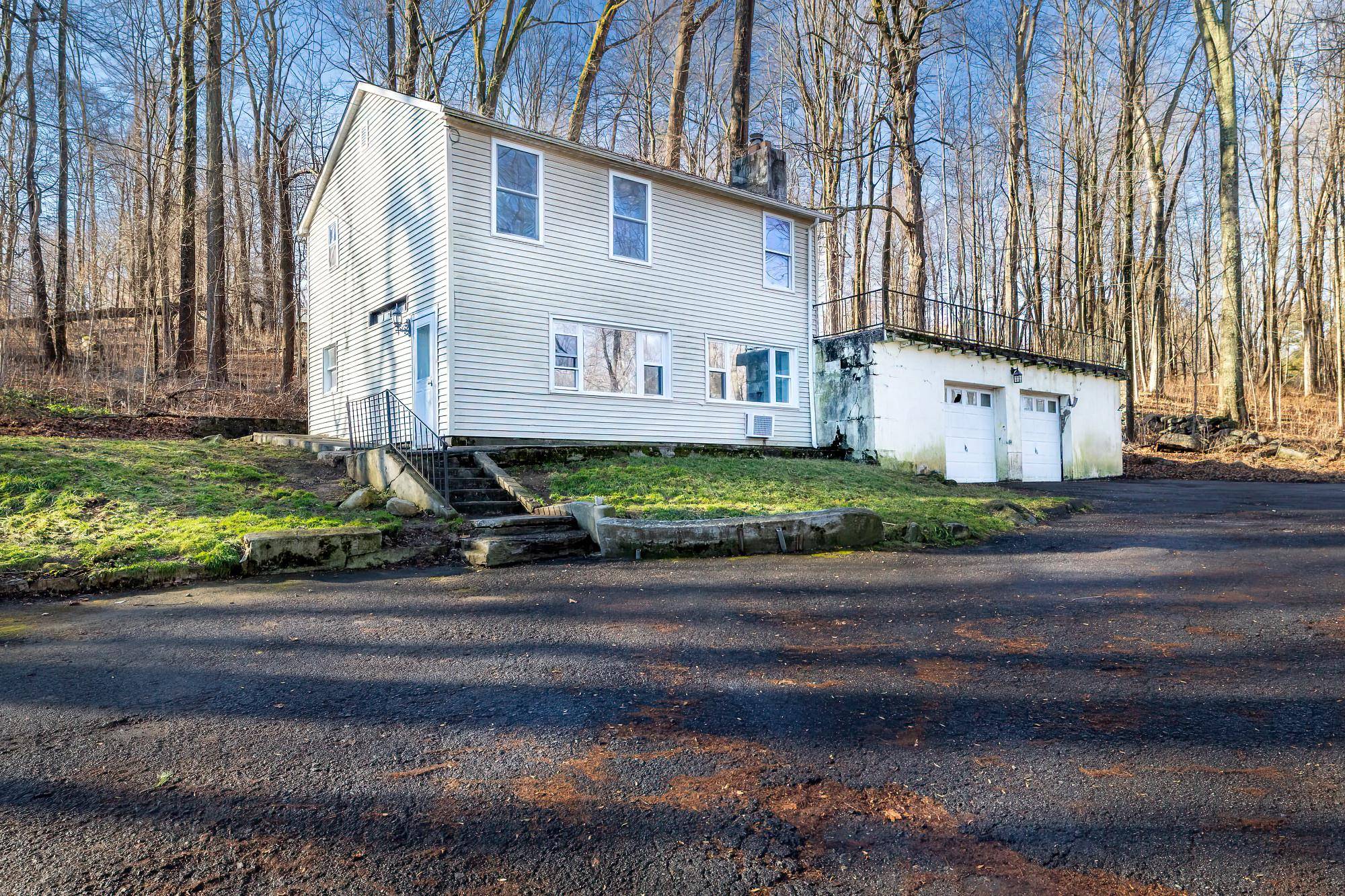 Yorktown Heights, NY 10598,5 Walker LN