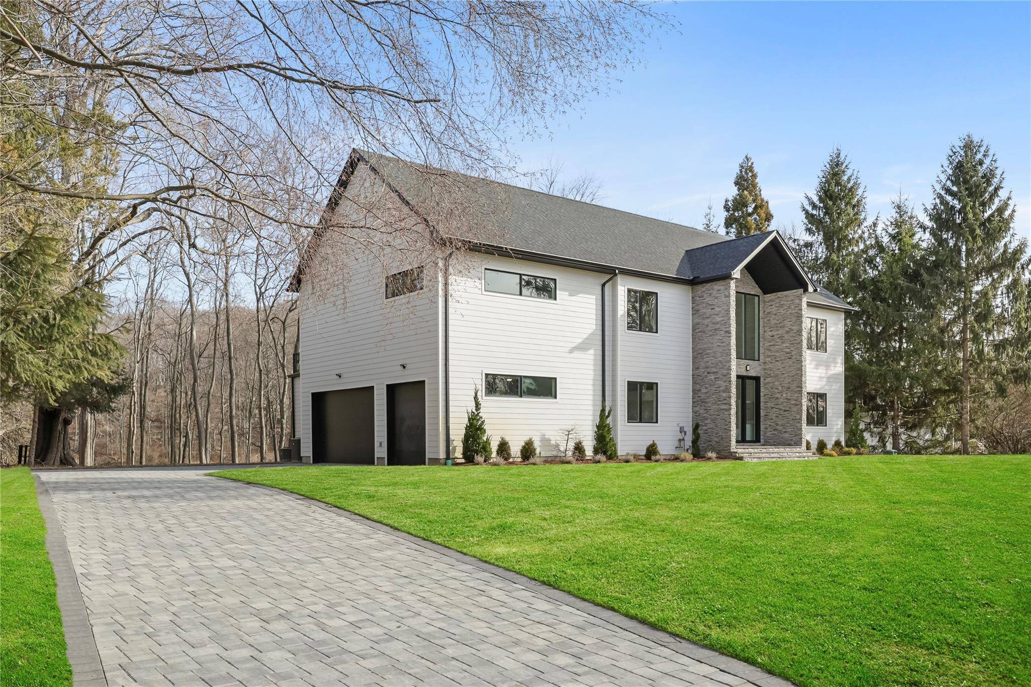 Armonk, NY 10504,88 Byram Ridge RD