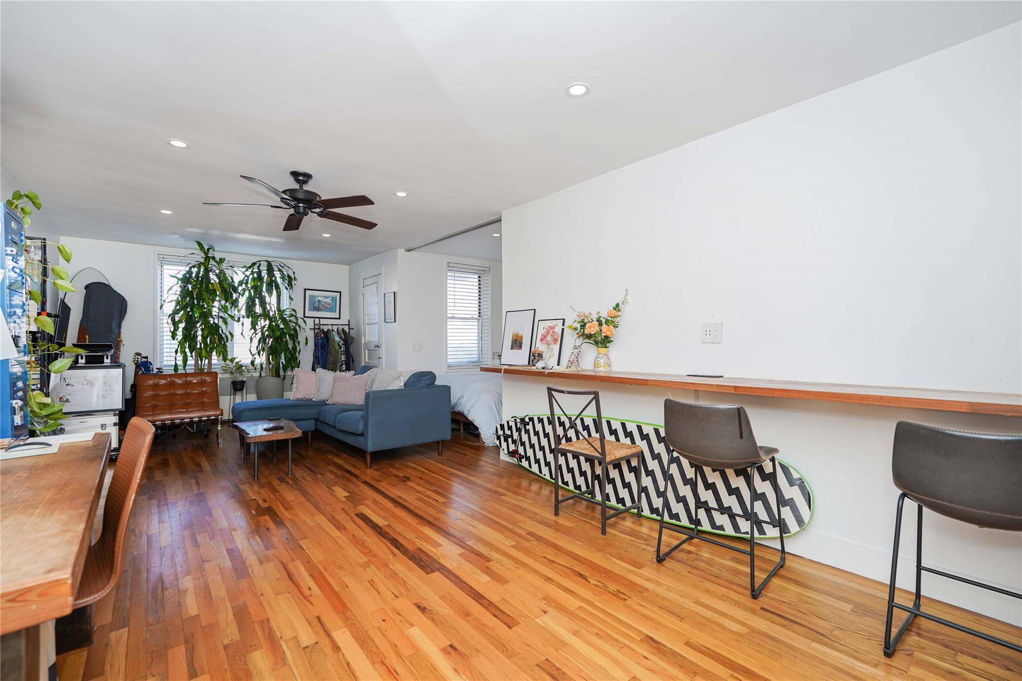 Rockaway Beach, NY 11694,130 Beach 121st ST #2B