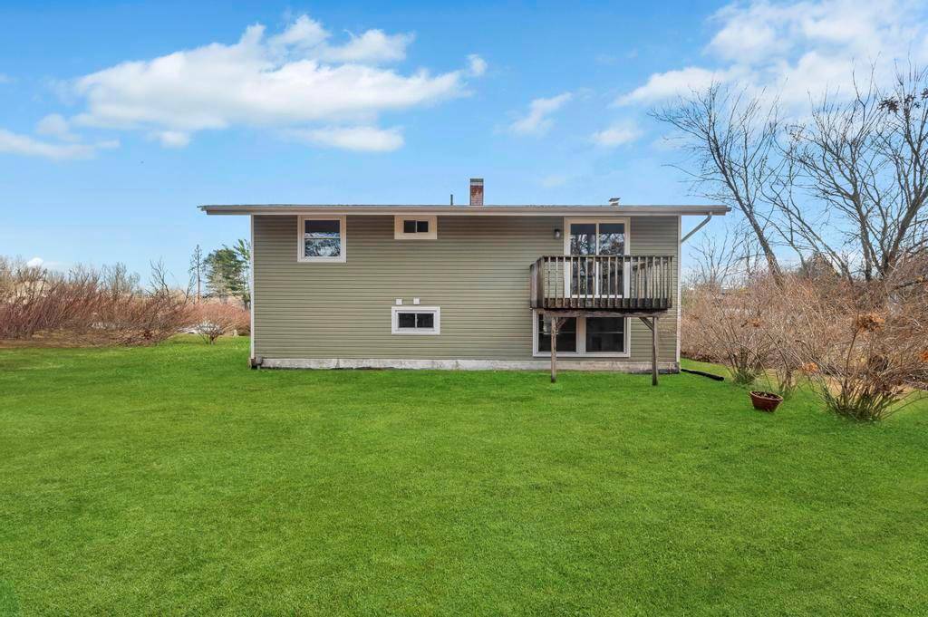 East Setauket, NY 11733,10 Pheasant LN