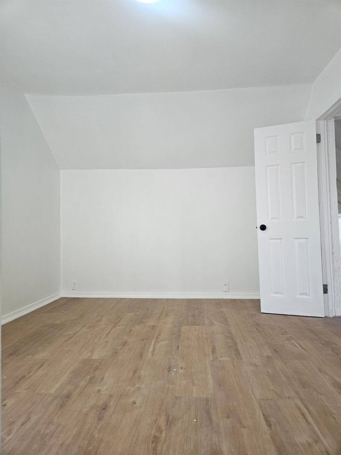 Howard Beach, NY 11414,159-25 100 ST