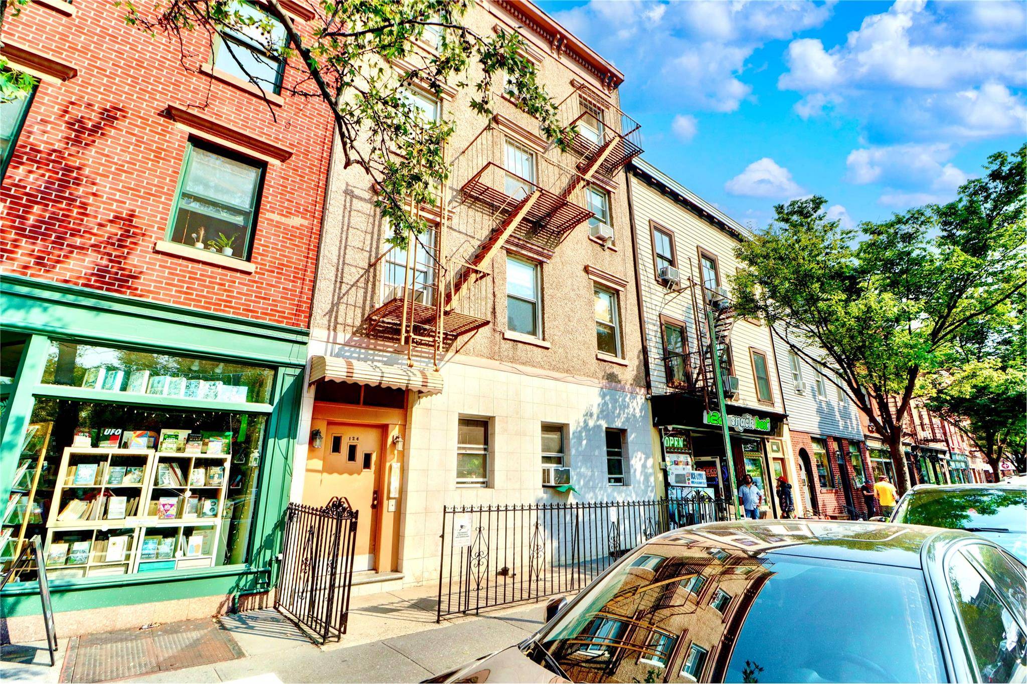 Brooklyn, NY 11222,124 Franklin ST