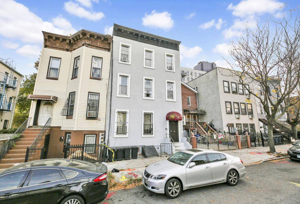 Brooklyn, NY 11233,11 Kane PL