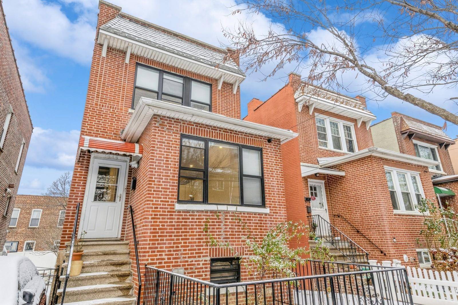 Bronx, NY 10461,1945 Hobart AVE